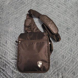 Heys black travelmate V3 crossbody